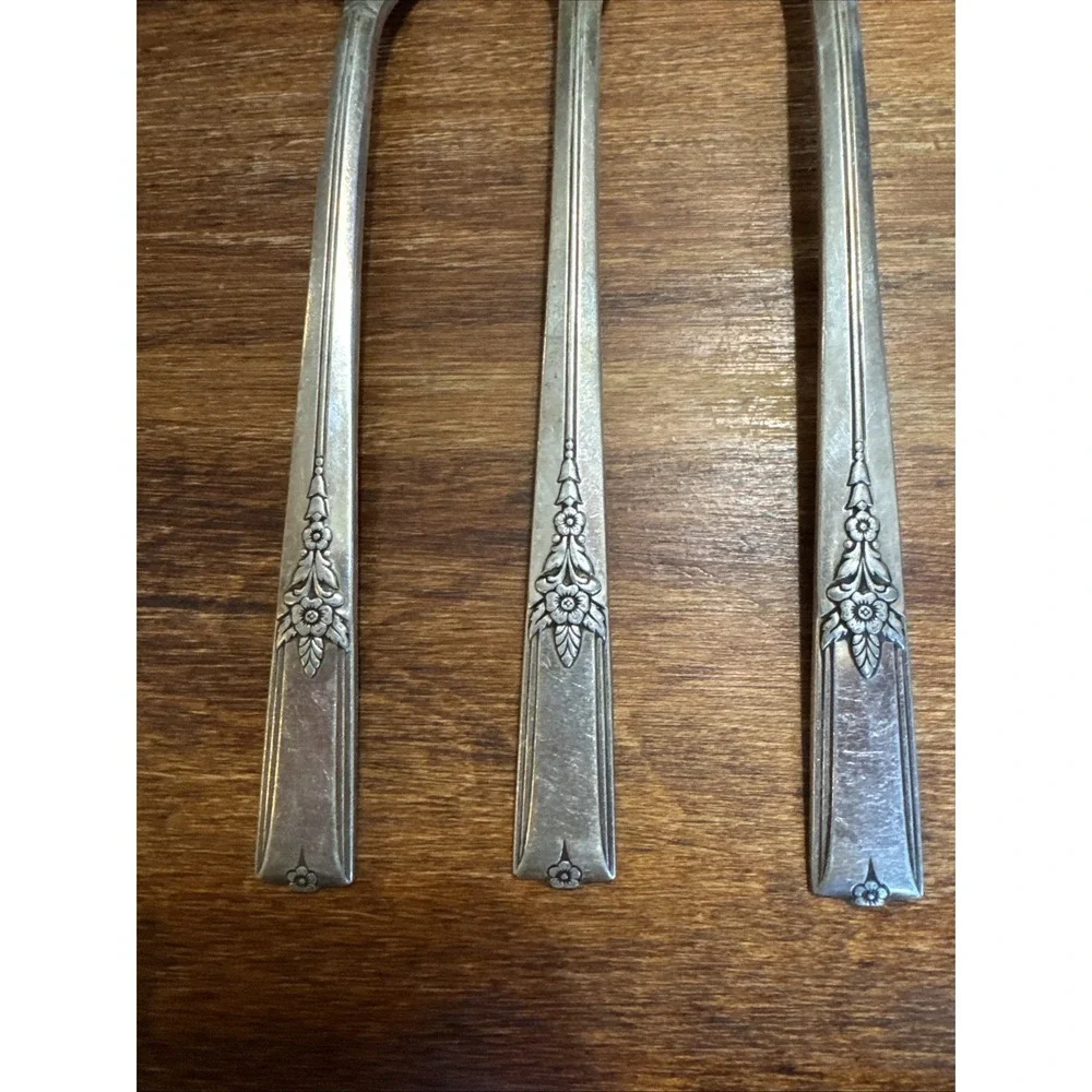 Wm A Rogers AA Heavy Oneida Ltd 3 Dinner Forks Flatware Artistic